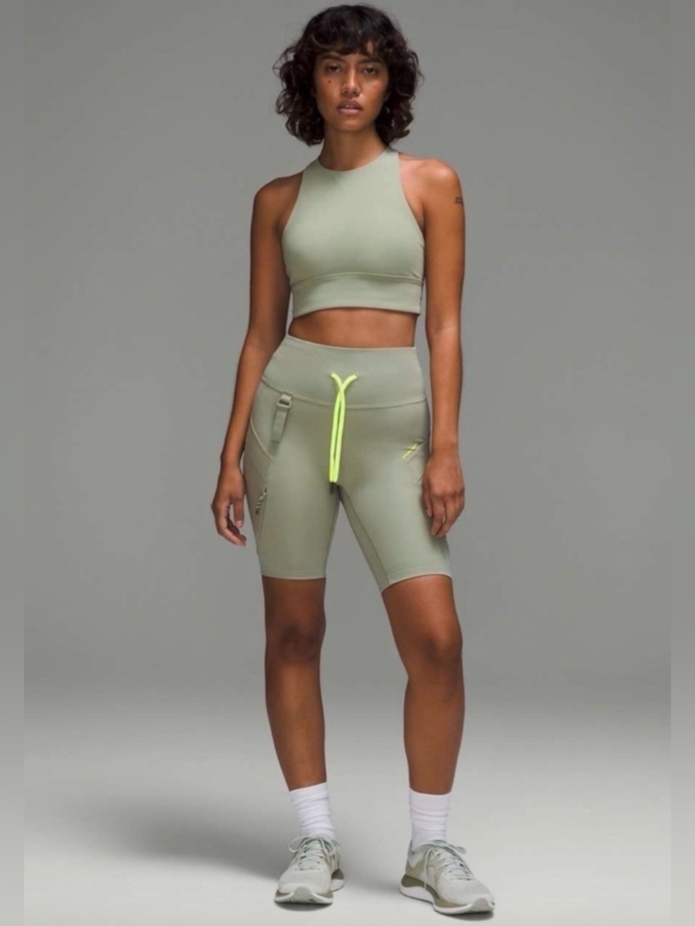 lululemon Detours Welcome High-Rise Hiking Shorts 8" - Sage Green - Size 4